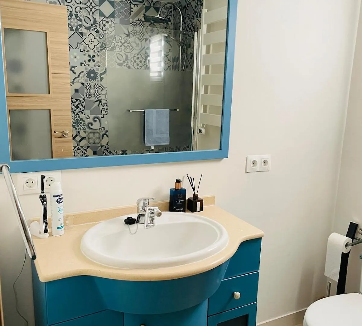Casa Andaluza Con Piscina Y Jardin Privado En Gelves A 15 Minutos Del Centro De Sevilla 0*,  Hiszpania